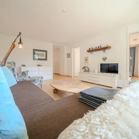 Marlenca 2 By Vacations, Familienwohnung Mit Bergblick In Der Nähe Des Skilift-kulm * Arosa